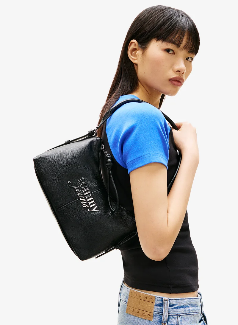 TOMMY JEANS Metal Logo Shoulder Bag